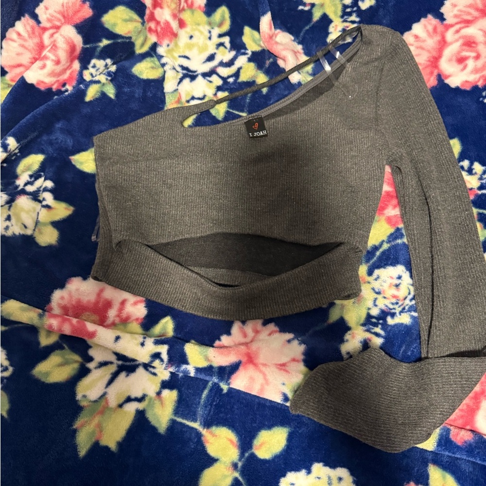 J.O.A. Gray Ribbed One-Shoulder Cutout Top